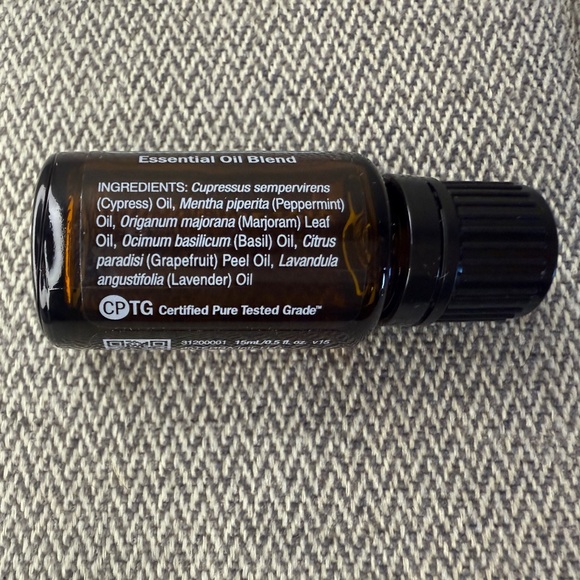AromaTouch Massage Blend — DoTERRA, 15ml - Picture 6 of 11